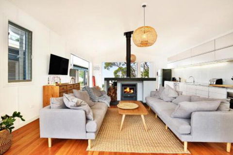 Ayana Beach House Pet Friendly Opposite Beach - Taree Accommodation 0