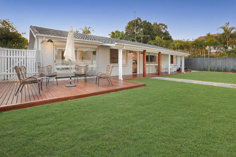 Walk To Hastings Street Noosa Sound - Taree Accommodation 5