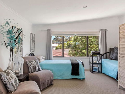 Carroll Ave 85 Mollymook - Taree Accommodation 4
