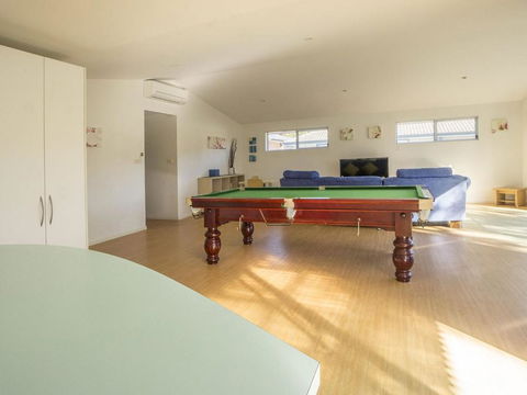 Conley Ave 8 Pet Friendly OUTSIDE Only - Taree Accommodation 6