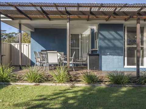 Conley Ave 8 Pet Friendly OUTSIDE Only - Taree Accommodation 1