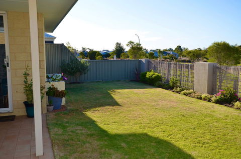 Byford House In The Glades - Taree Accommodation 6