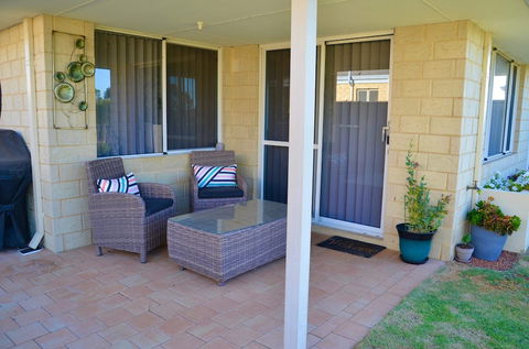 Byford House In The Glades - Taree Accommodation 2