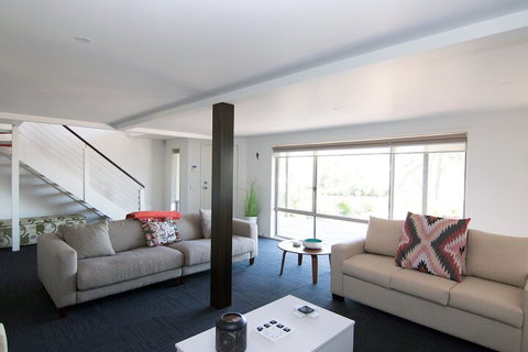 Paradise Waters - Yarrawonga - Taree Accommodation 4