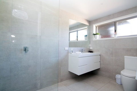 Paradise Waters - Yarrawonga - Taree Accommodation 6