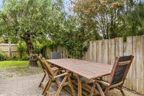 THE BEACH HIVE PET FRIENDLY (OUTSIDE ONLY) INLET SIDE - Taree Accommodation 6