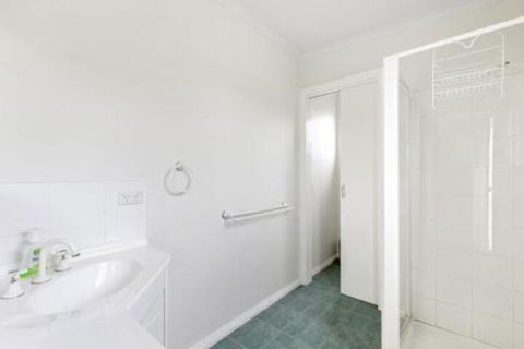 THE BEACH HIVE PET FRIENDLY (OUTSIDE ONLY) INLET SIDE - Taree Accommodation 5