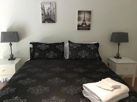 Rail Trail Cottage - Taree Accommodation 2