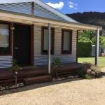Rail Trail Cottage - Taree Accommodation 0