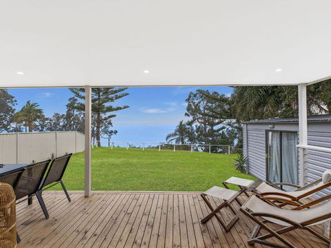 Toukley Waterfront Oasis - Taree Accommodation 6