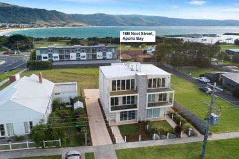 SEA NOOK Seconds From The Beach - Taree Accommodation 2