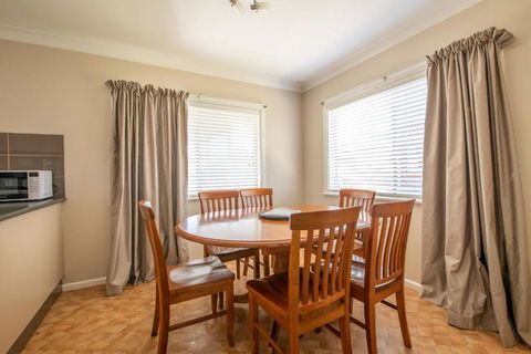 Autumn St. Trendy East Orange Near CBD - Taree Accommodation 7