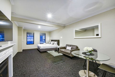 Aloha Central Premium Studios - Taree Accommodation 3