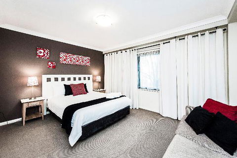 AirExec Apartments - Taree Accommodation 3
