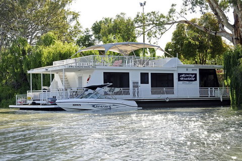 Boats And Bedzzz Houseboat Stays & Renmark River Villas - Taree Accommodation 1