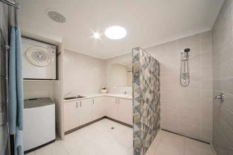 Airlie On Main Street Airlie Beach - Taree Accommodation 0
