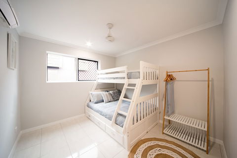 Airlie On Main Street Airlie Beach - Taree Accommodation 2