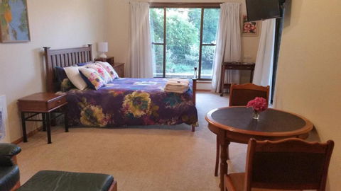 Beezneez B & B - Taree Accommodation 2