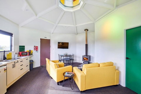 Zuny Yurt - Taree Accommodation 5