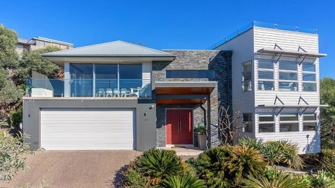 The Lookout Ultra Modern & Luxurious - Taree Accommodation 1