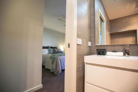 A Pear Tree Loft - Taree Accommodation 4