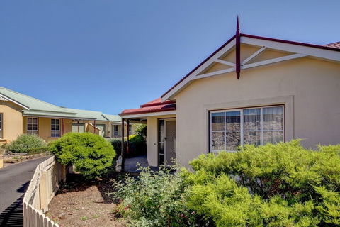 Avalon Cottage - Taree Accommodation 1