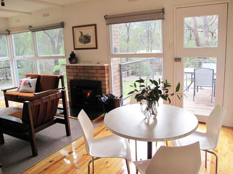 Wattletree Cottage - Taree Accommodation 6