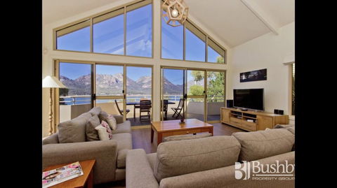 Freycinet Beach House - Taree Accommodation 2