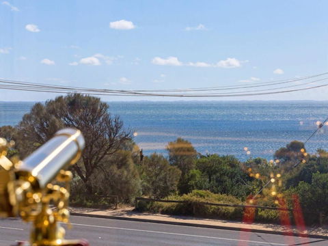 BEACH BELLE MORNINGTON - Taree Accommodation 6