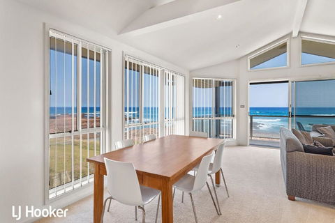 Absolute Waterfront At Anna Bay - Taree Accommodation 6