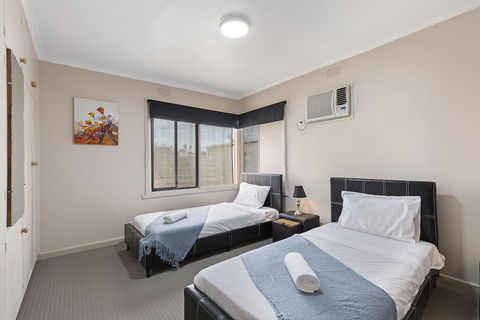 The Gazebo Place - Spacious 4 Bedroom Near Murray River - Taree Accommodation 1