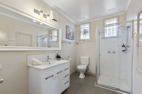 The Gazebo Place - Spacious 4 Bedroom Near Murray River - Taree Accommodation 4
