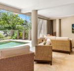 The Stanwell Beach Glass House beach  pool - Taree Accommodation