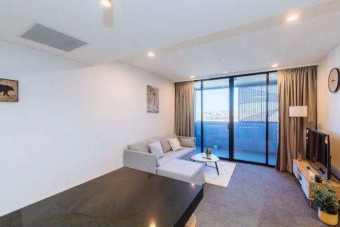 Airtrip Apartments On Deshon St - Taree Accommodation 2
