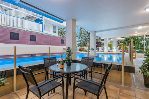 Reflections Of Port Douglas - Taree Accommodation 1