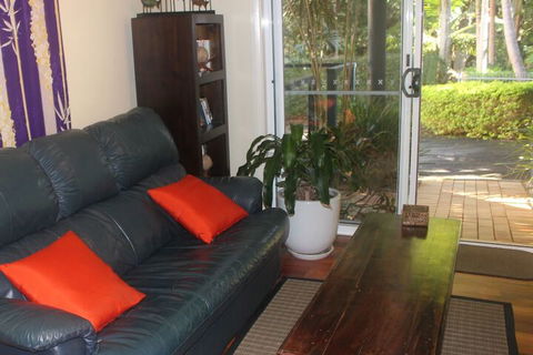 Azura Beach House B&B - Taree Accommodation 4