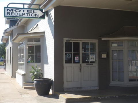 Coachman Hotel Motel - Taree Accommodation 0
