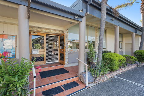 Black Dolphin Resort Motel & Apartments - Taree Accommodation 6