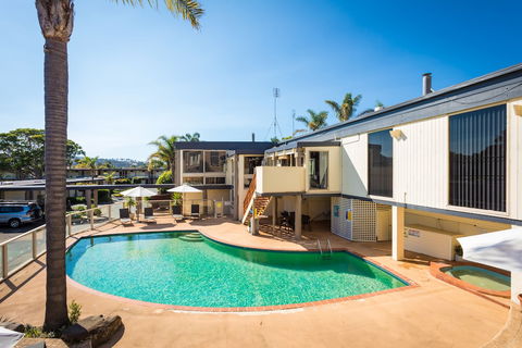 Black Dolphin Resort Motel & Apartments - Taree Accommodation 3