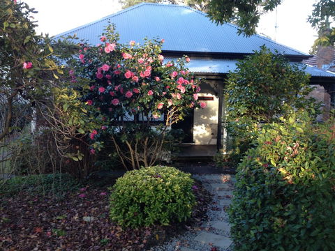 Hills Havens Cottages - Taree Accommodation 0