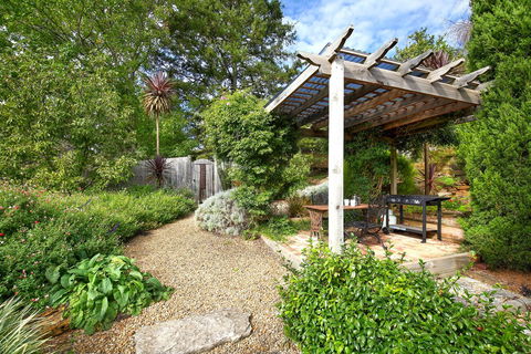 Hills Havens Cottages - Taree Accommodation 2