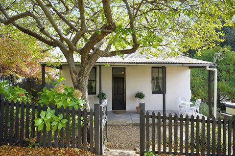 Hills Havens Cottages - Taree Accommodation 1