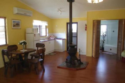 Lee Farm Stay Cottages - Taree Accommodation 7
