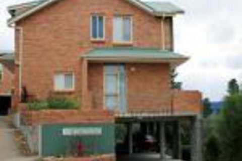 Twin Seasons 5 Deluxe Holiday Apartment - Taree Accommodation 0