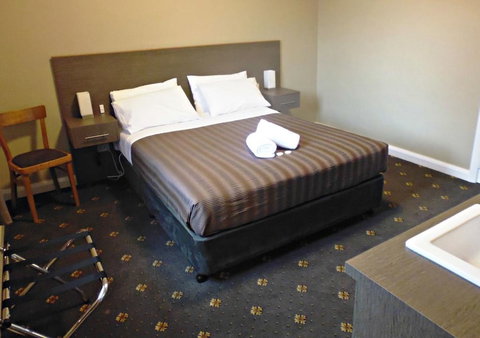 Formby Hotel - Taree Accommodation 4