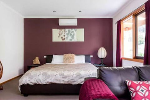 Adriennes Country Retreat - Taree Accommodation 0