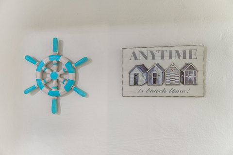 Rare Modern Unit W Private Fenced Garden Close To The Beach PC5 - Taree Accommodation 3