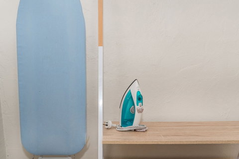 Rare Modern Unit W Private Fenced Garden Close To The Beach PC5 - Taree Accommodation 4