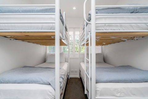 A Perfect Stay - 4 James Cook Apartments - Taree Accommodation 3