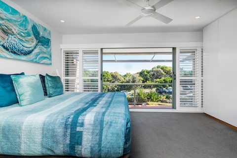 A Perfect Stay - 4 James Cook Apartments - Taree Accommodation 6